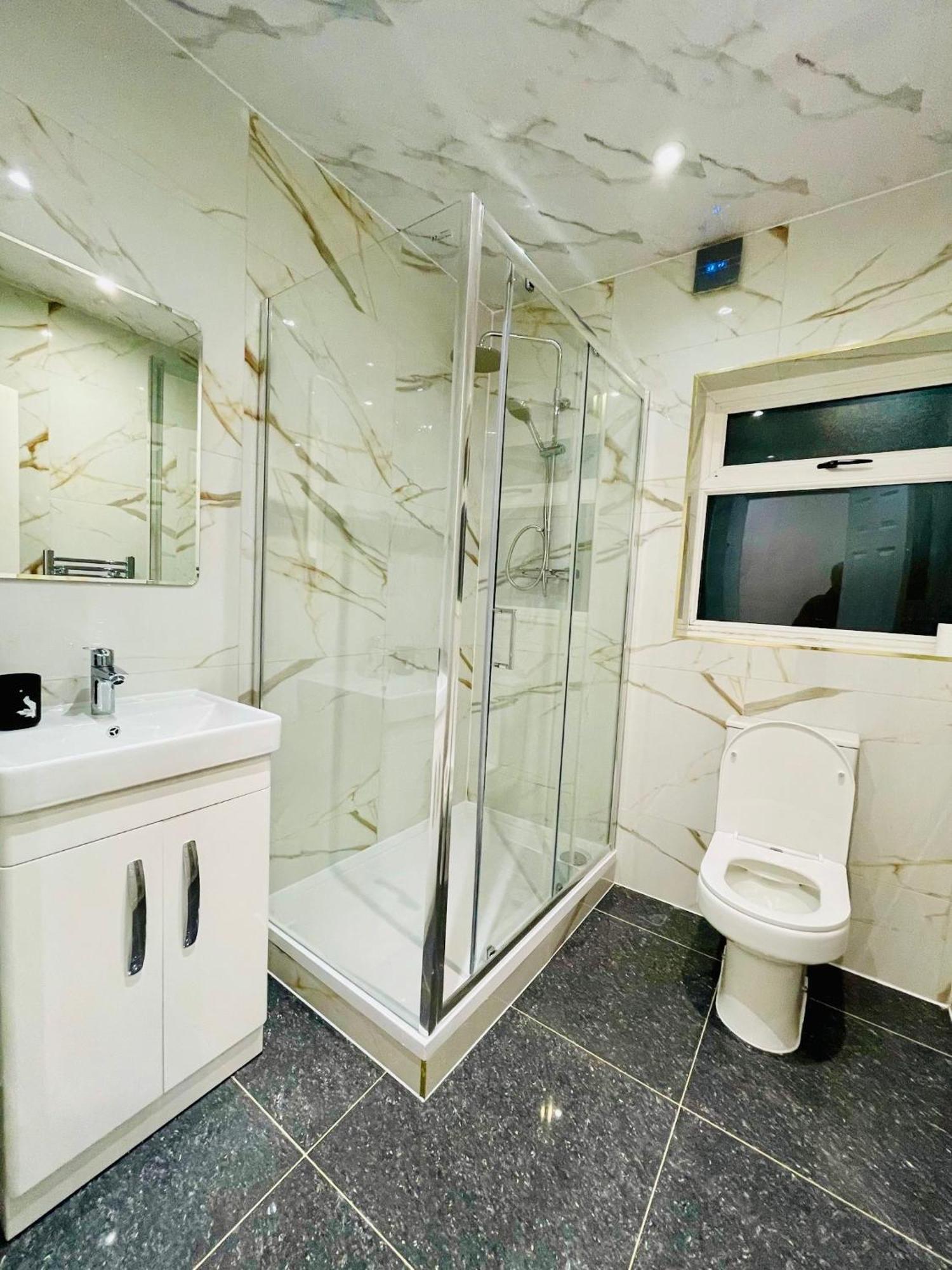 Luxury 2 Bed House With Parking, 5 Min Walk To Station & Ldo Villa Londra Exterior foto
